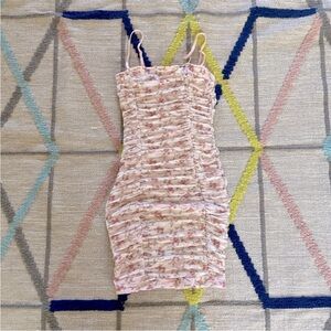 Forever 21 Blush rushed Floral Dress L